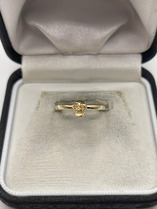 9ct gold skull ring