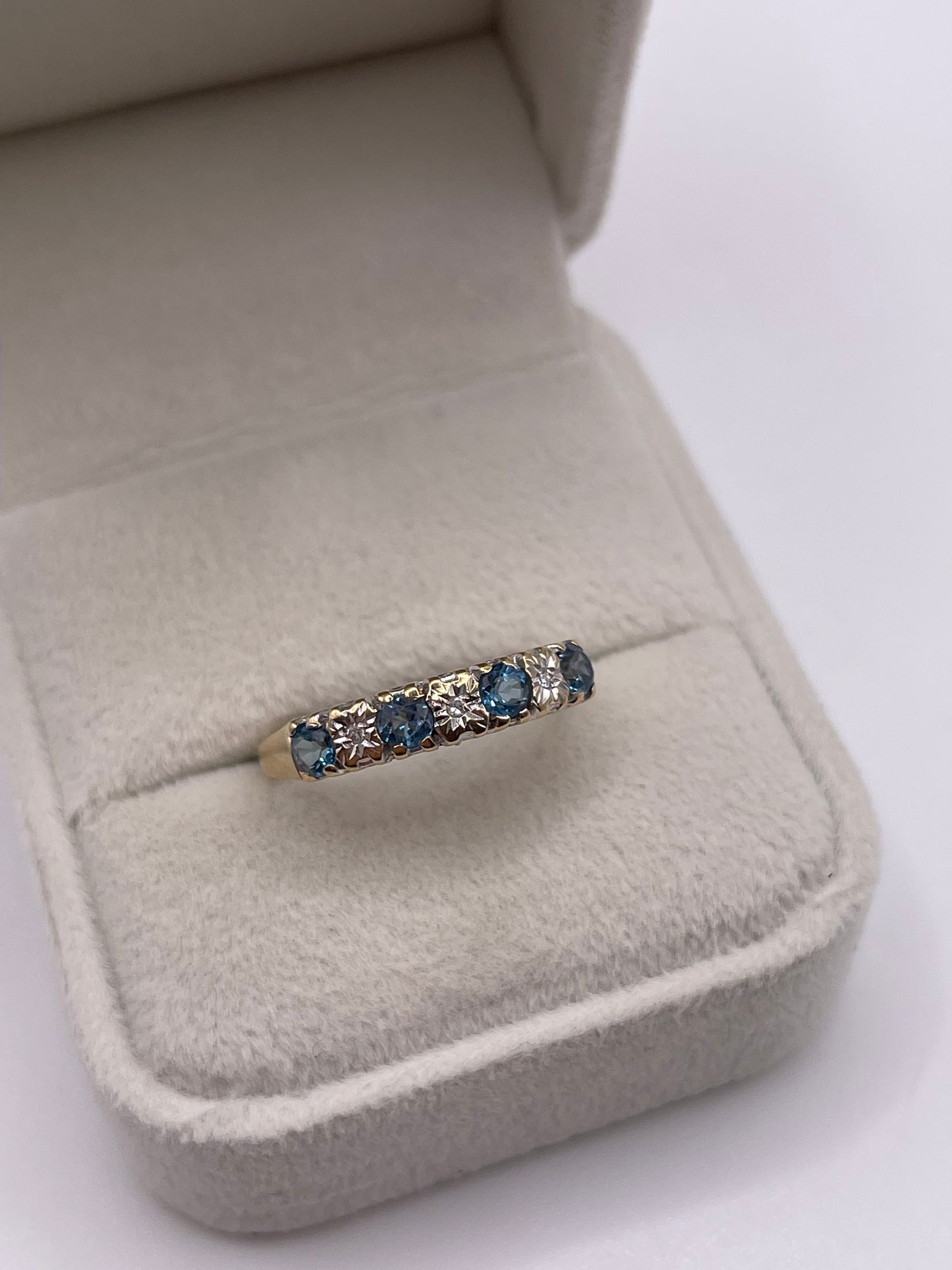 9ct gold topaz and diamond ring
