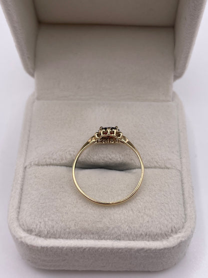 9ct gold garnet ring