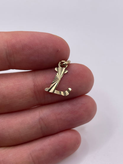 9ct gold initial L pendant