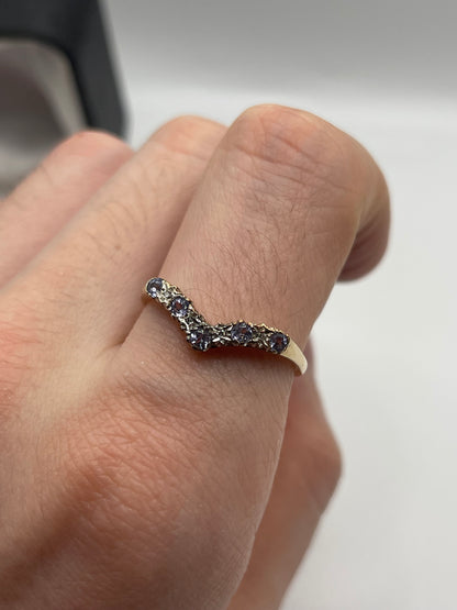 9ct gold tanzanite and diamond ring