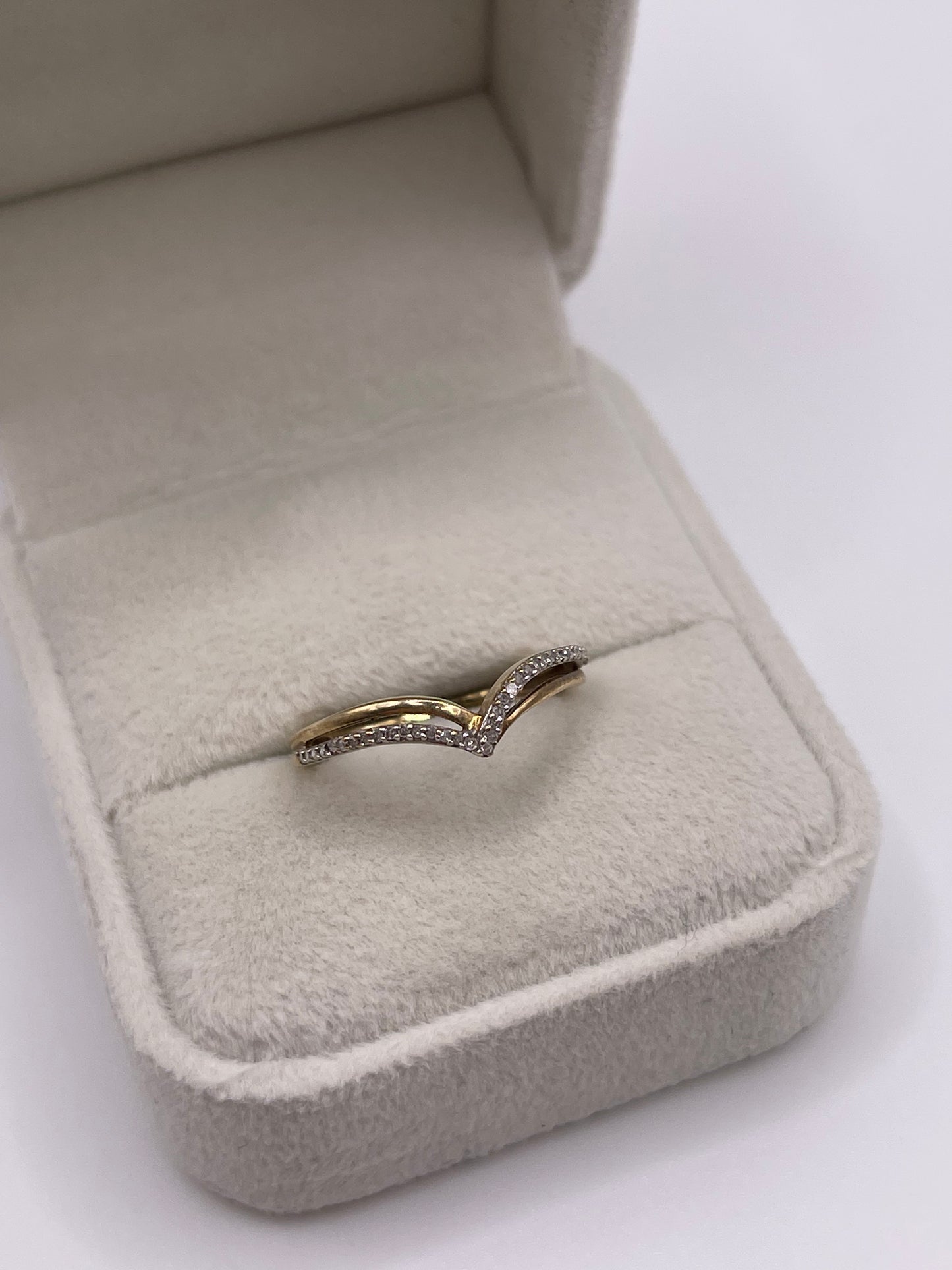 9ct gold diamond wishbone ring