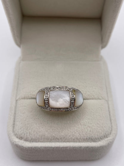9ct gold mother of pearl and diamond ring