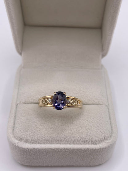 9ct gokd iolite and diamond ring