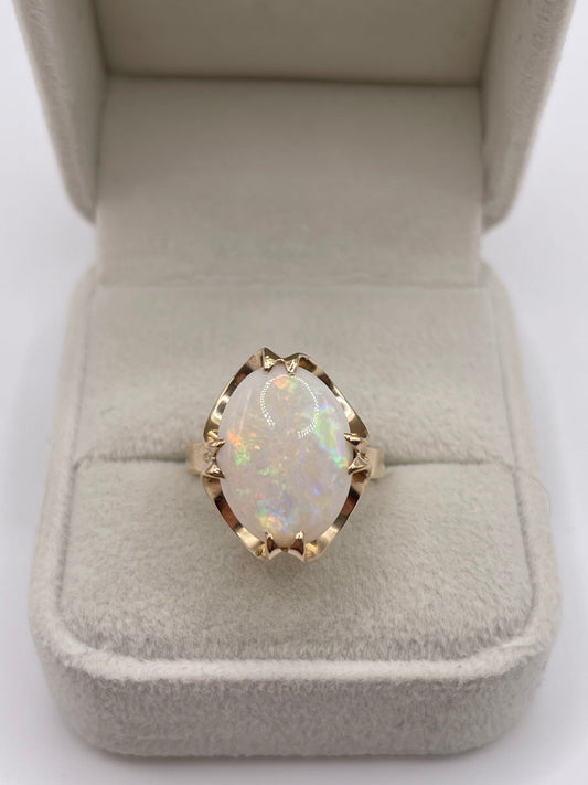 9ct gold opal ring