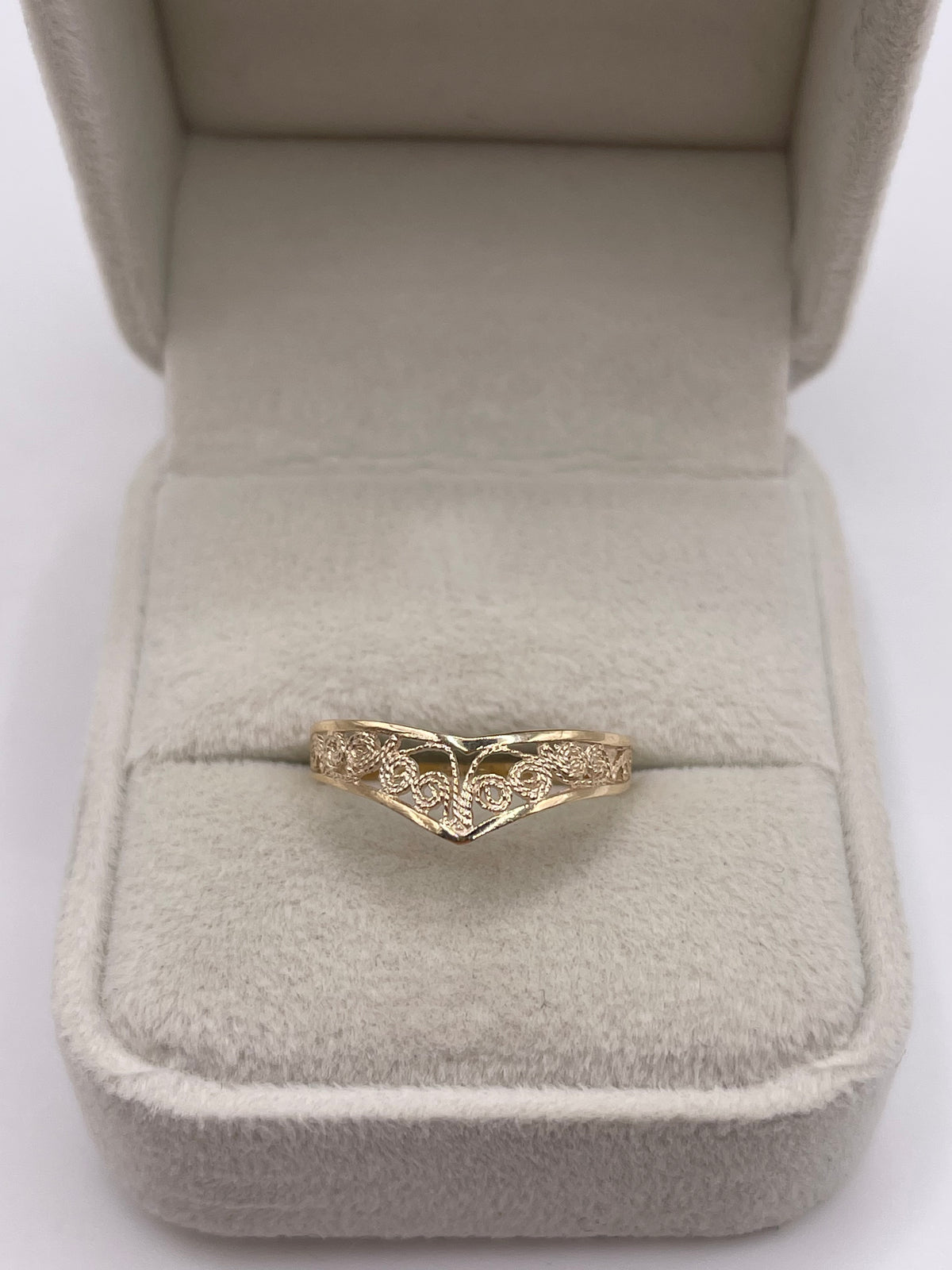 9ct gold wishbone ring