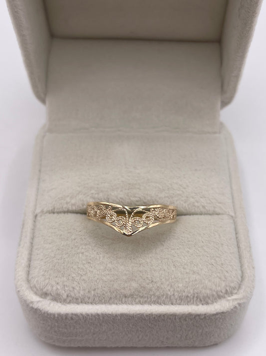 9ct gold wishbone ring