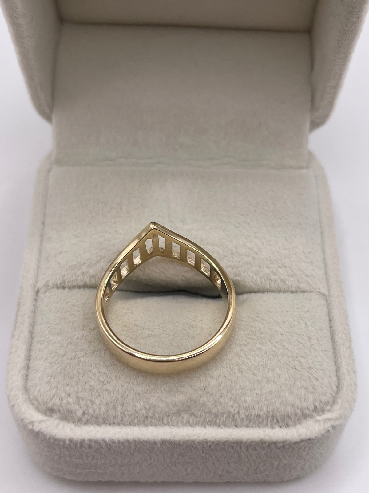 9ct gold wishbone ring
