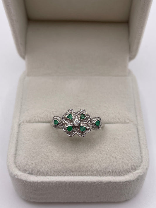 9ct white gold emerald and diamomd clover ring