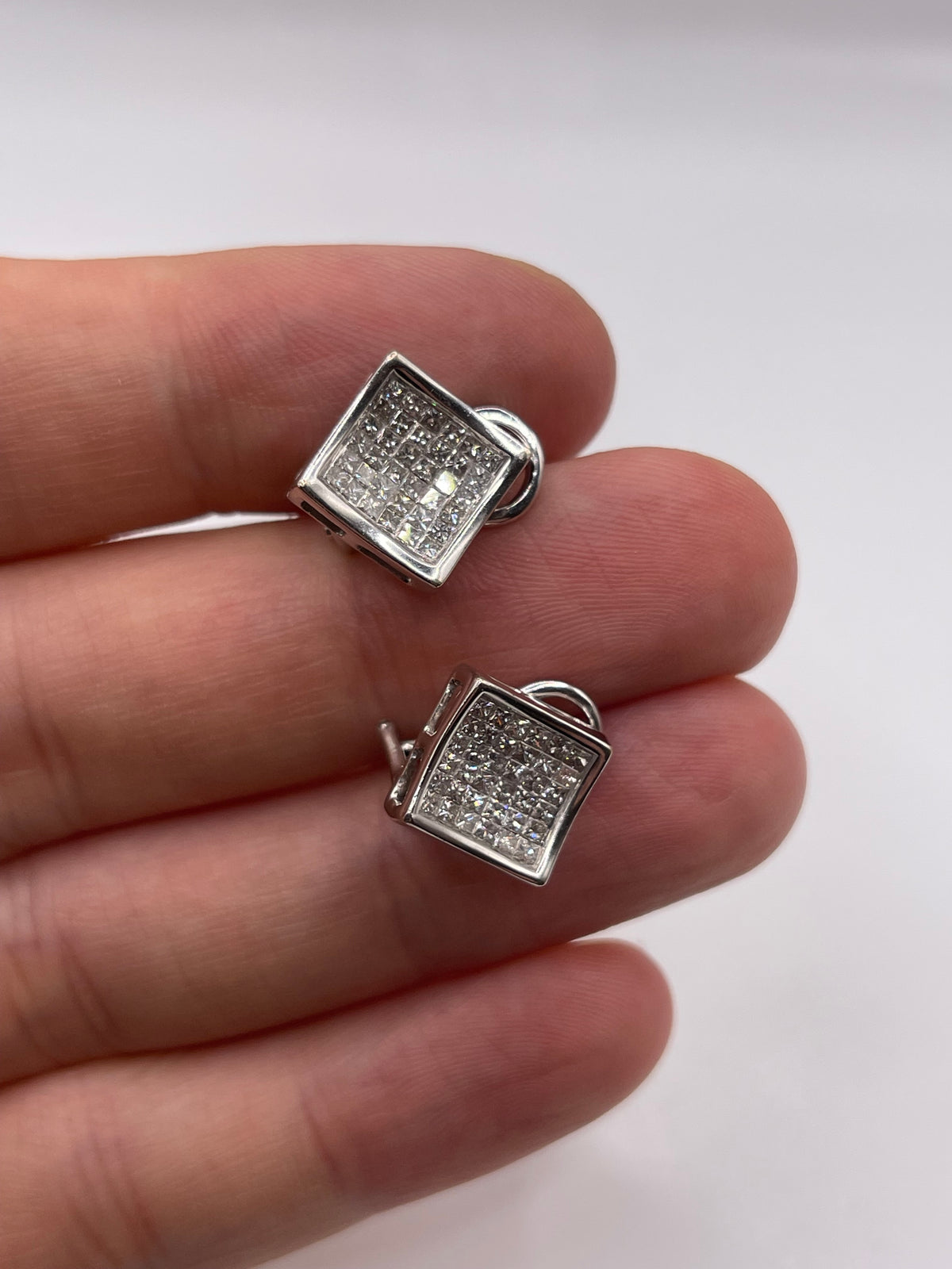 18ct white gold diamond cluster earrings