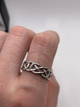 Load image into Gallery viewer, Silver Celtic band
