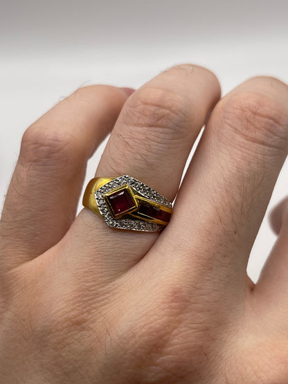 18ct gold ruby and diamond ring