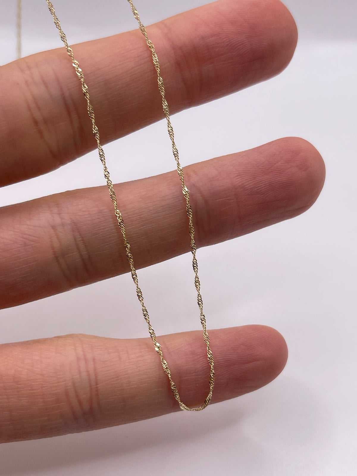 9ct gold chain 576