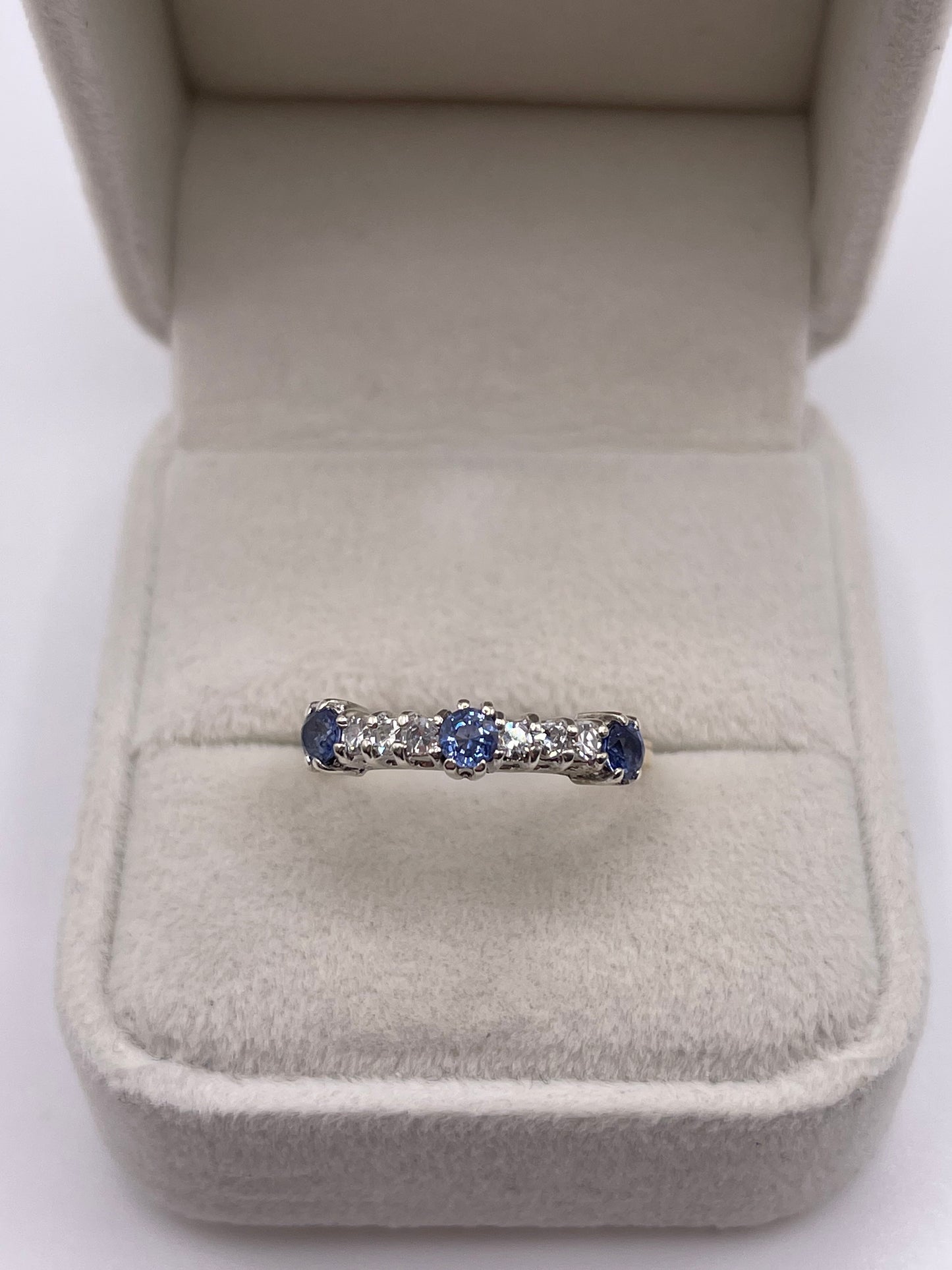 9ct gold sapphire and diamond ring
