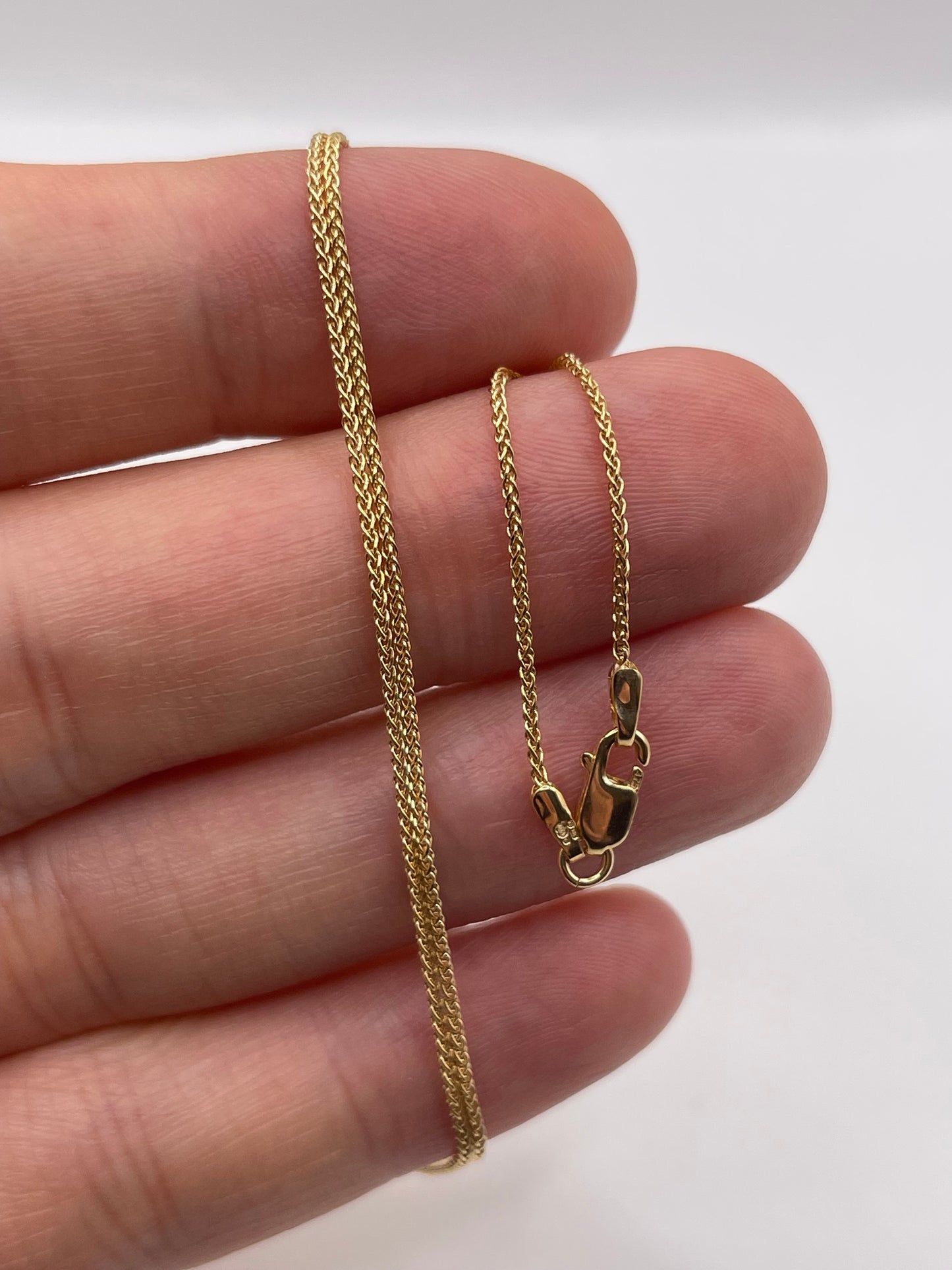 9ct gold chain K