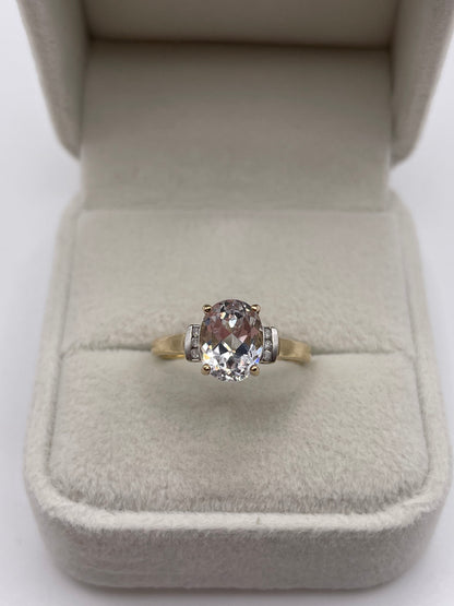 9ct gold pale kunzite and diamond ring