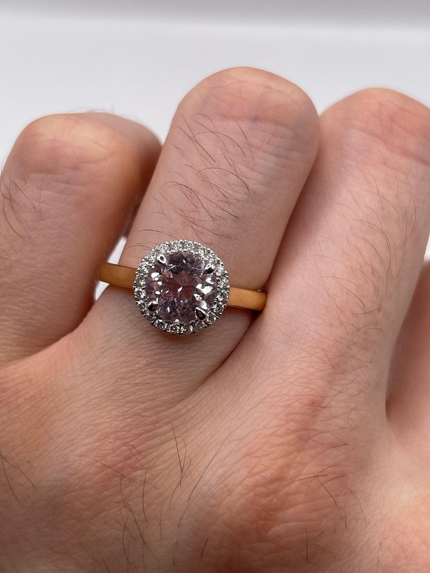 18ct gold morganite and diamond eibv