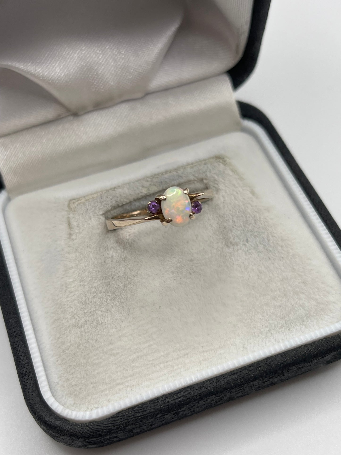 9ct gold opal and amethyst ring