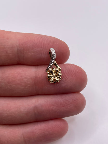 9ct gold pendant