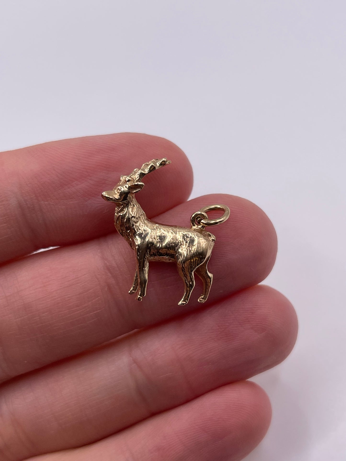 9ct gold stag charm