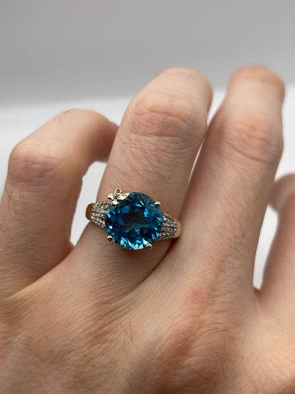 9ct gold topaz cluster ring