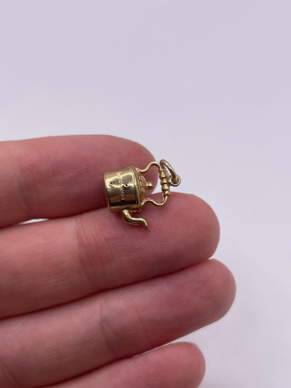 9ct gold kettle charm