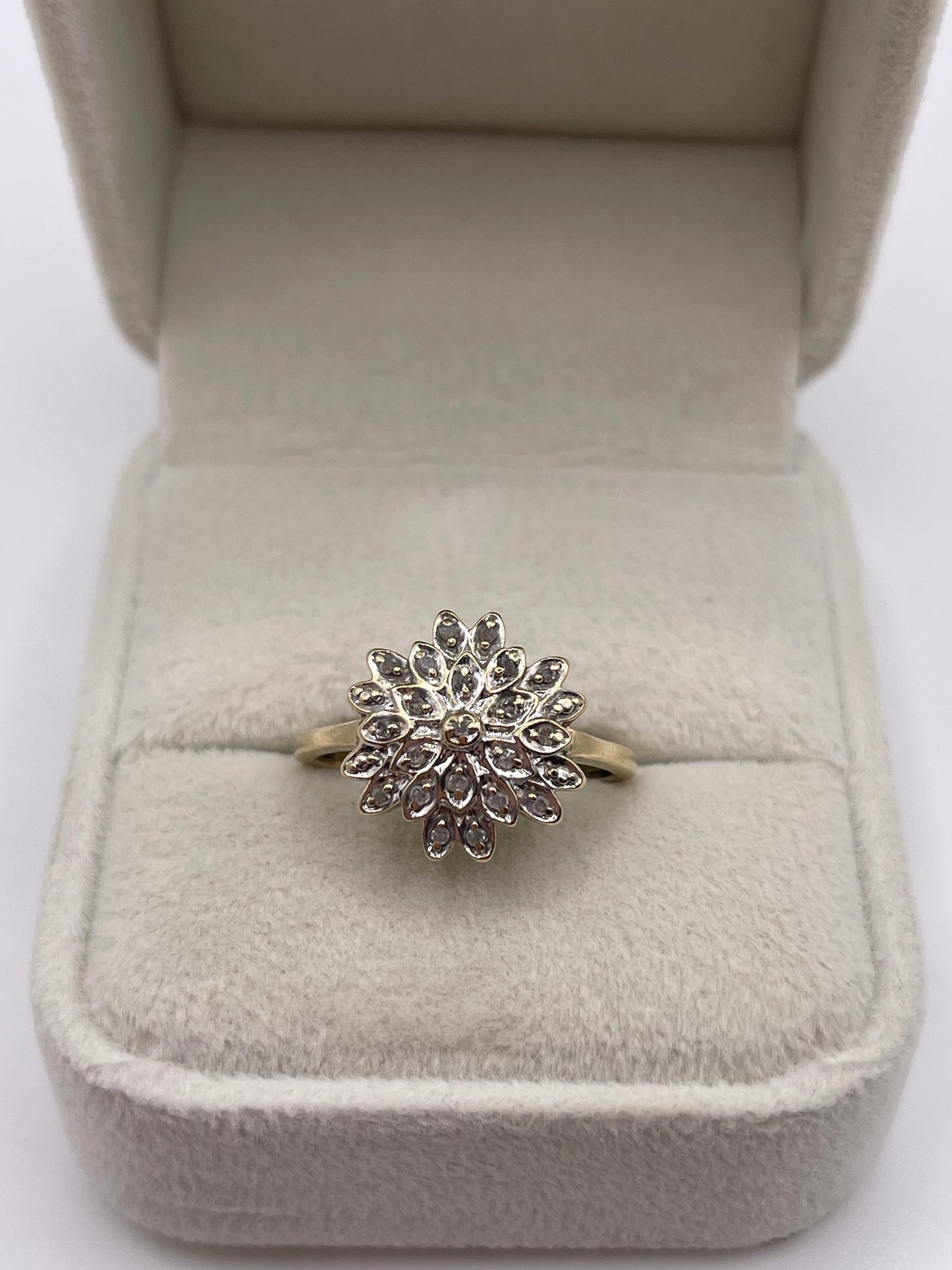 9ct gold diamond cluster ring
