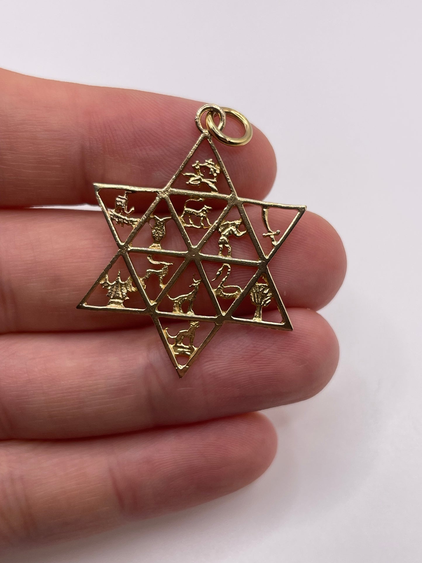 9ct gold pendant