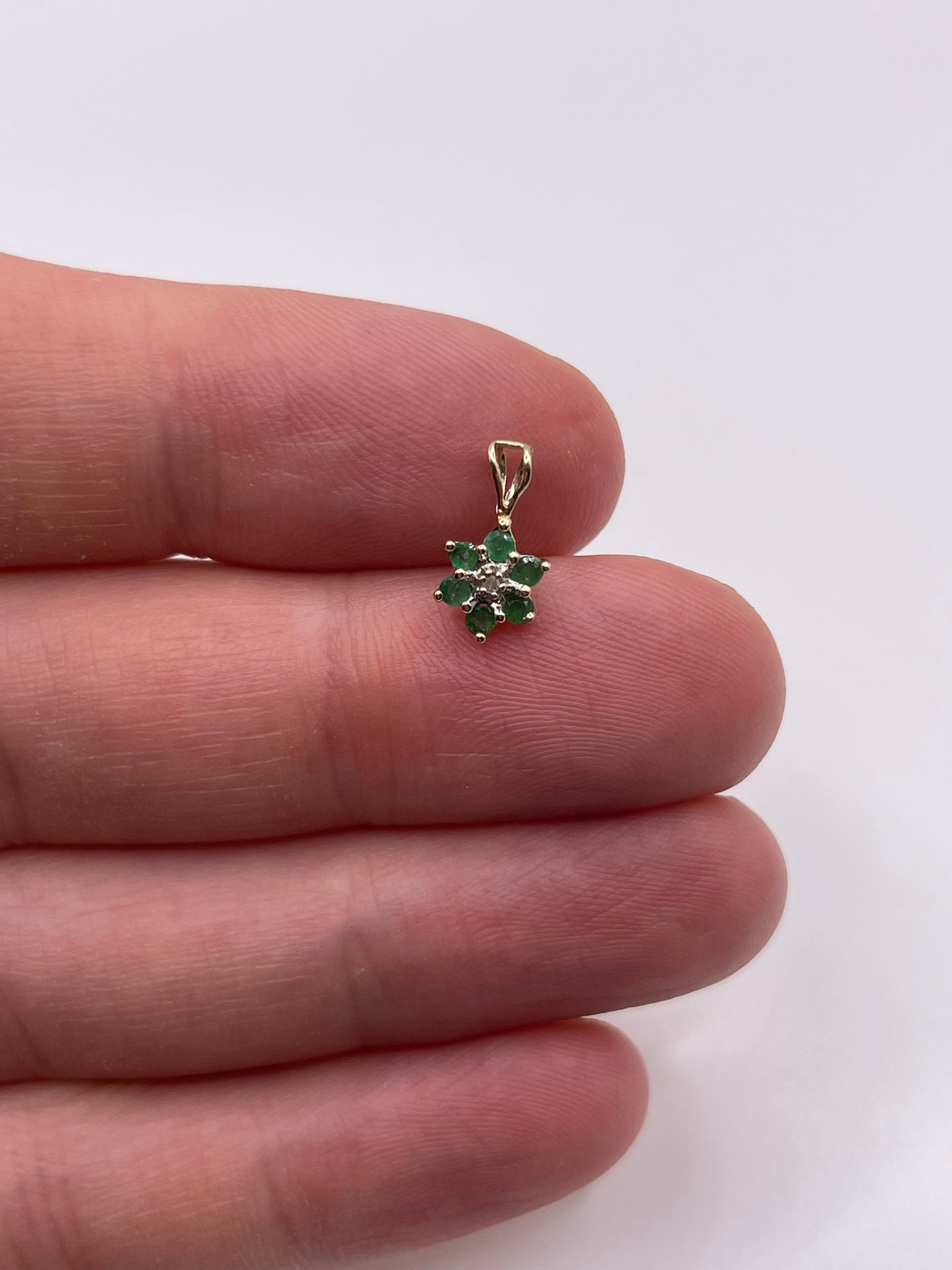9ct gold emerald and diamond pendant