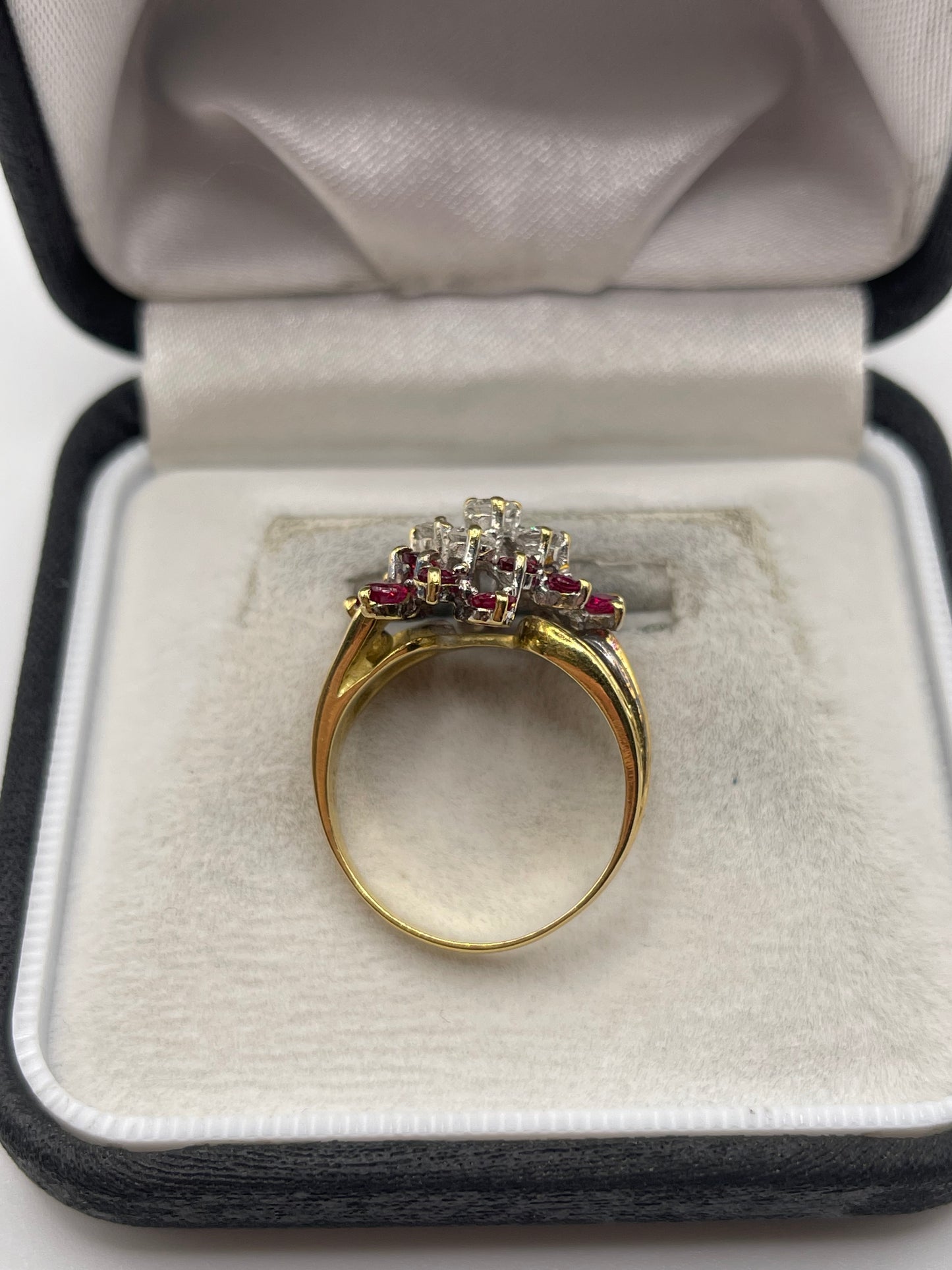 18ct gold ruby and diamond ring