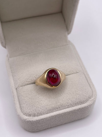 9ct gold cabochon stone ring