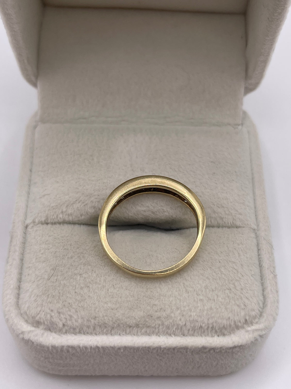 9ct gold diamond ring