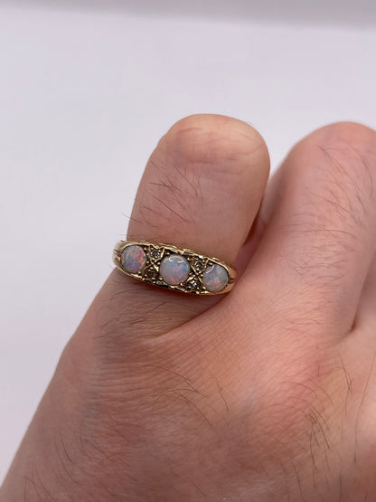 9ct gold opal and diamond ring