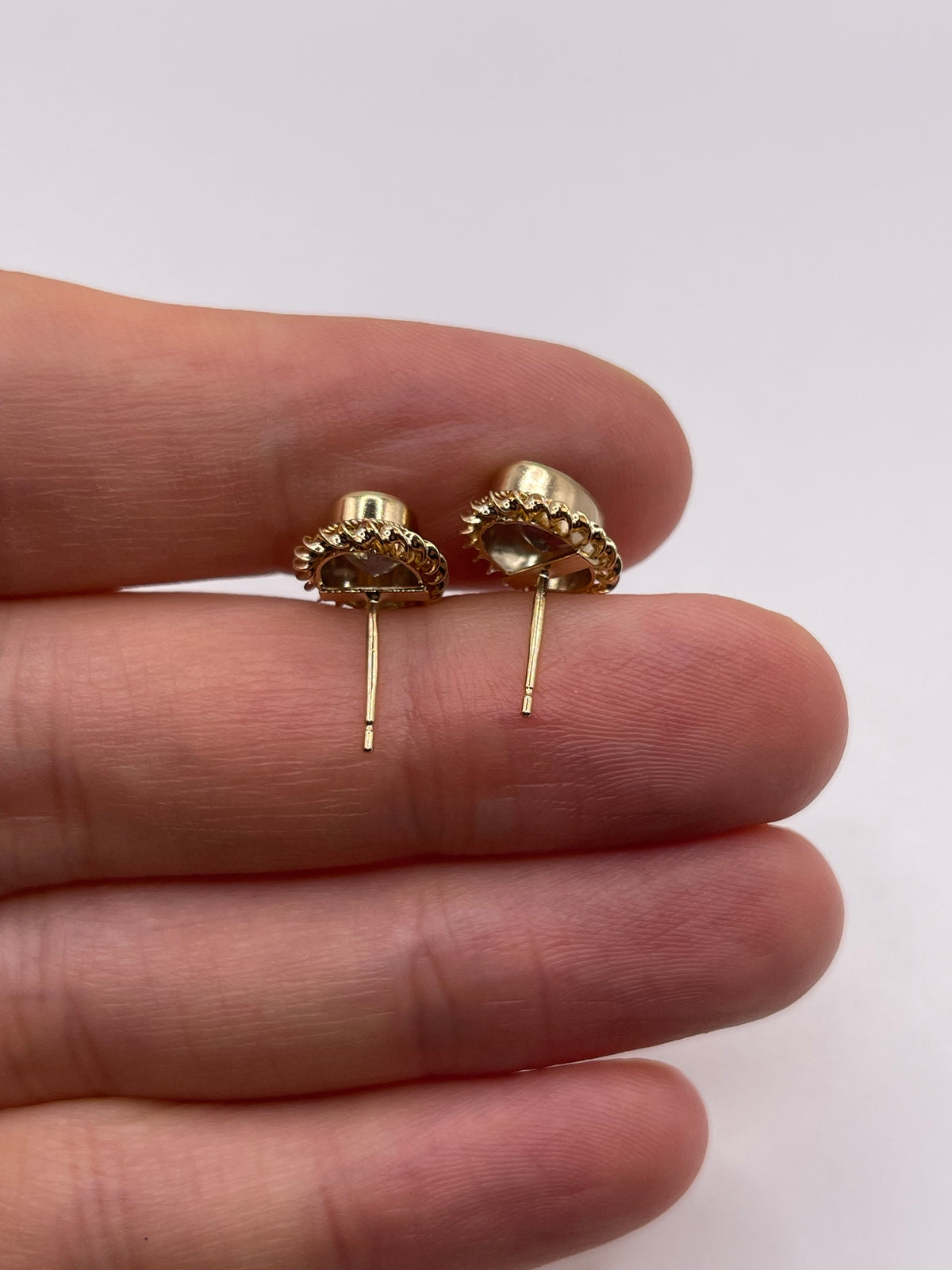 9ct gold aquamarine earrings