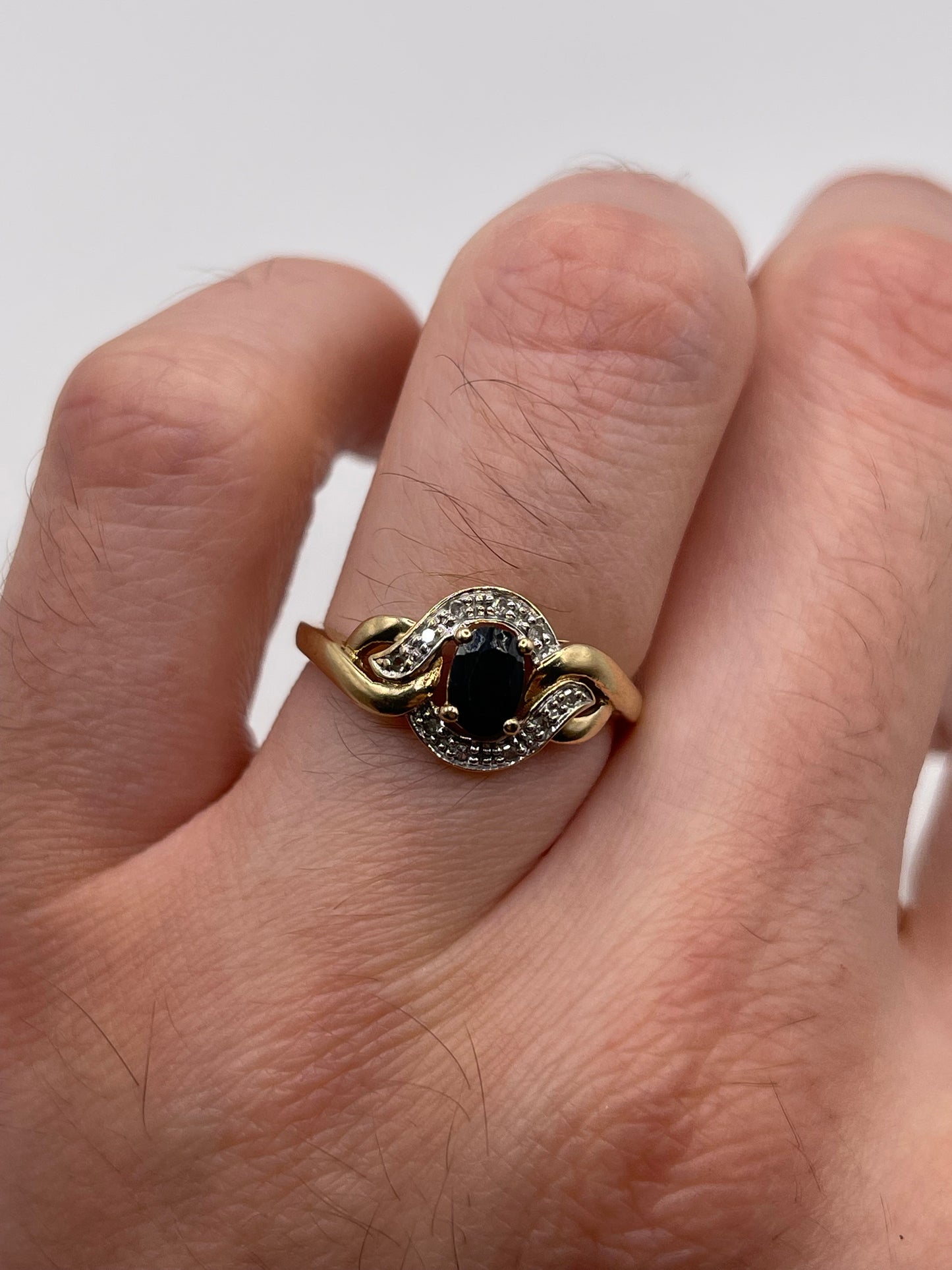 9ct gold sapphire and diamond ring