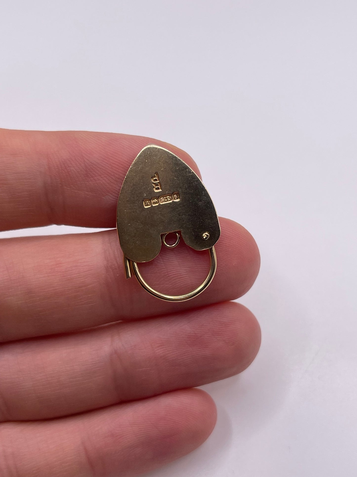 9ct gold padlock 5