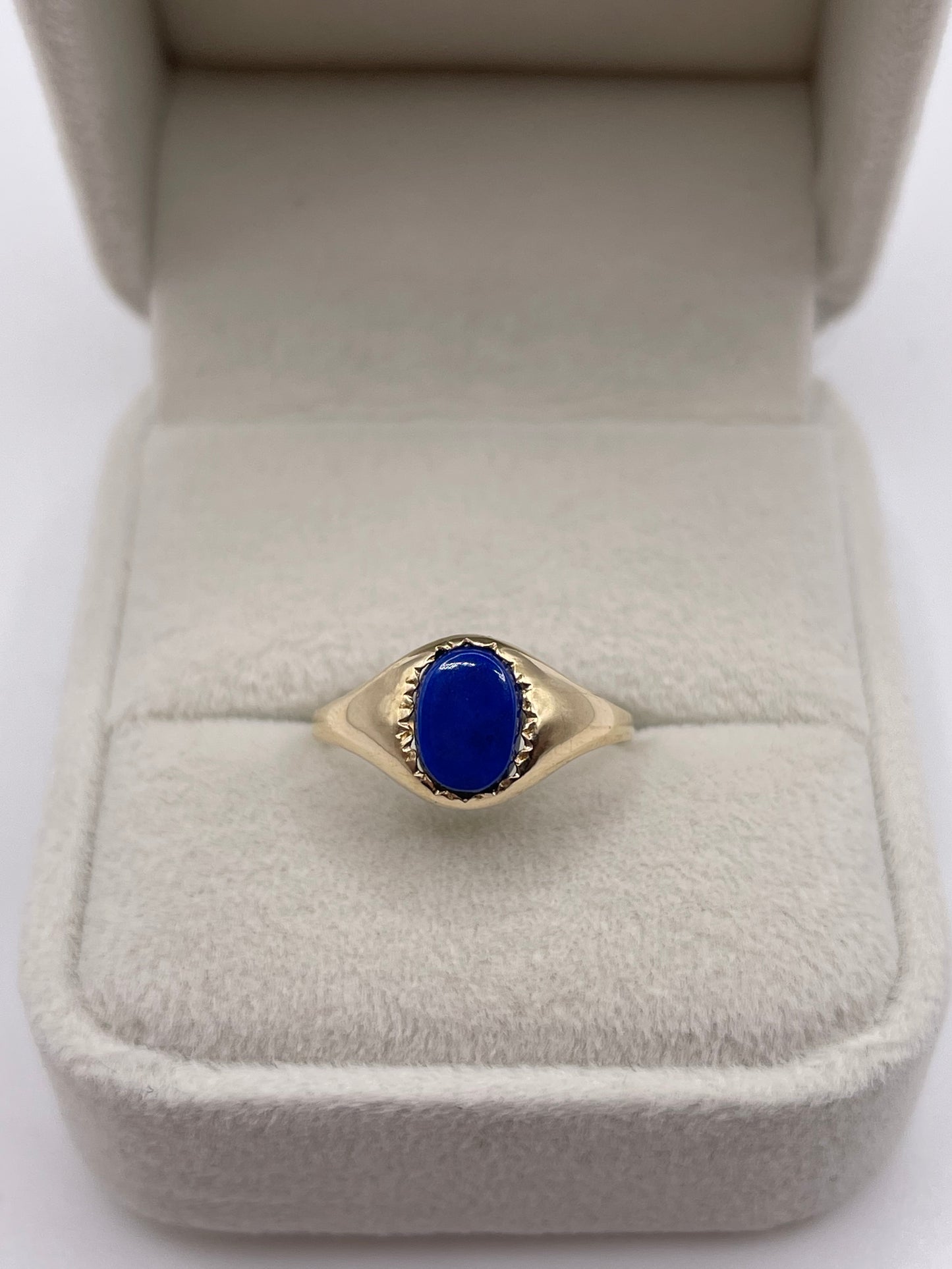 9ct gold lapis lazuli signet ring
