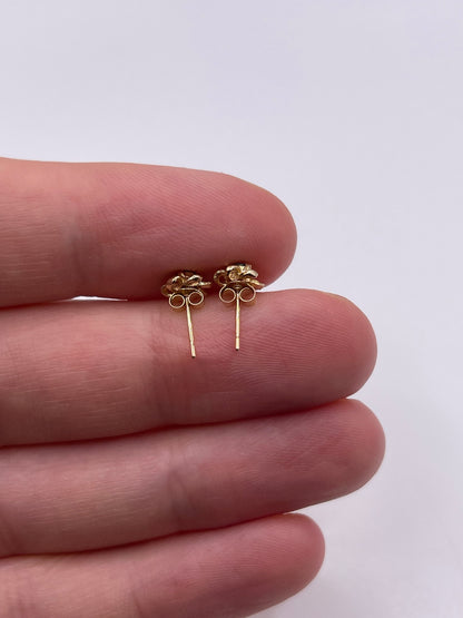 9ct gold emerald earrings