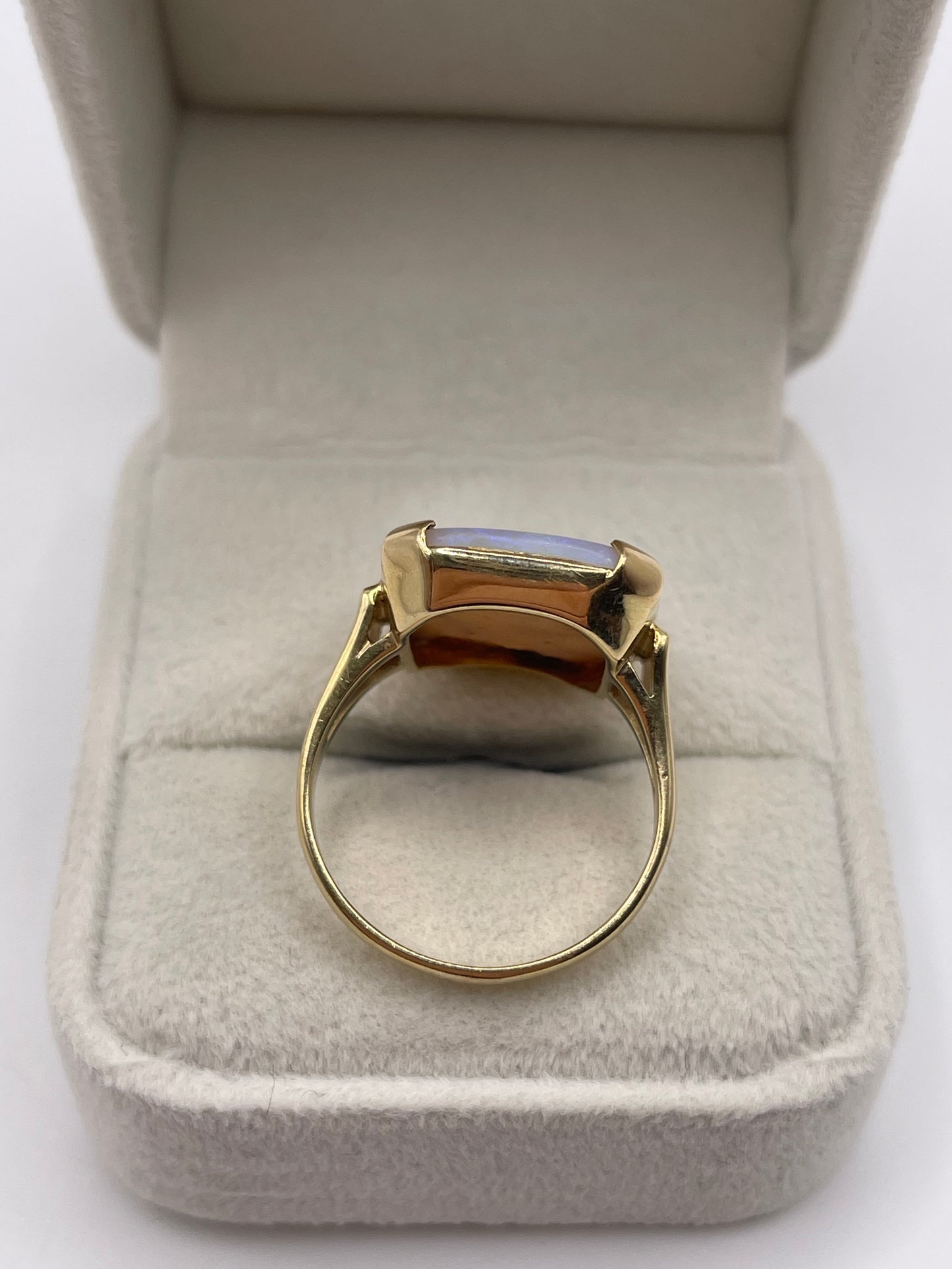 14ct gold opal ring