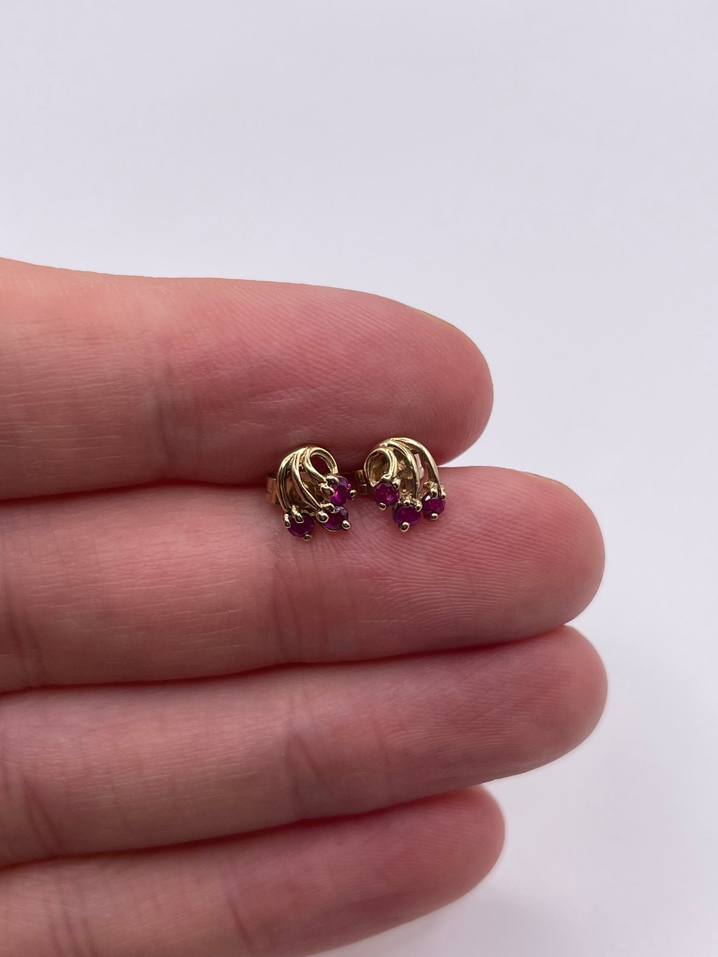 9ct gold ruby earrings