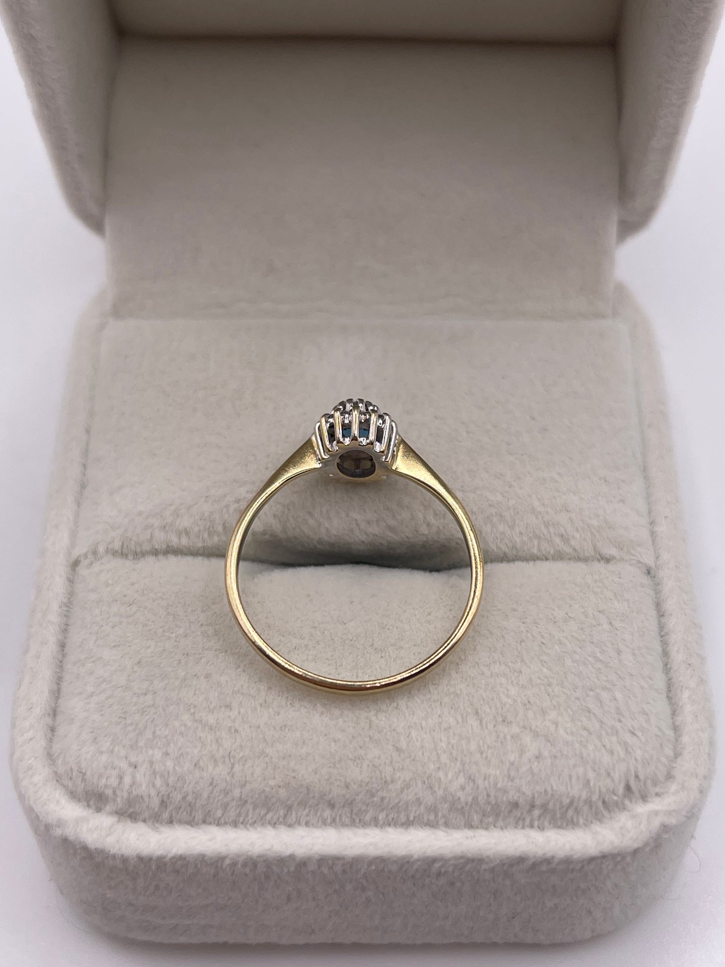 9ct gold topaz and diamond ring