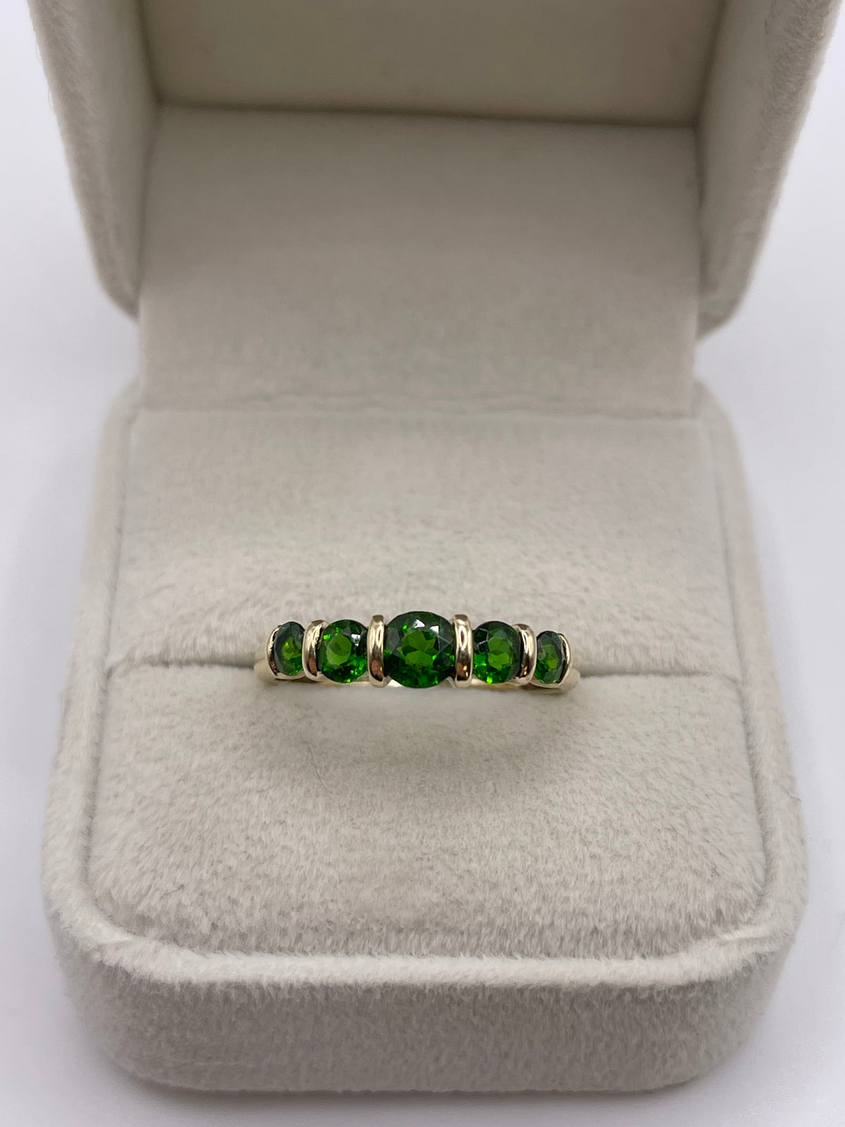 9ct gold diopside ring