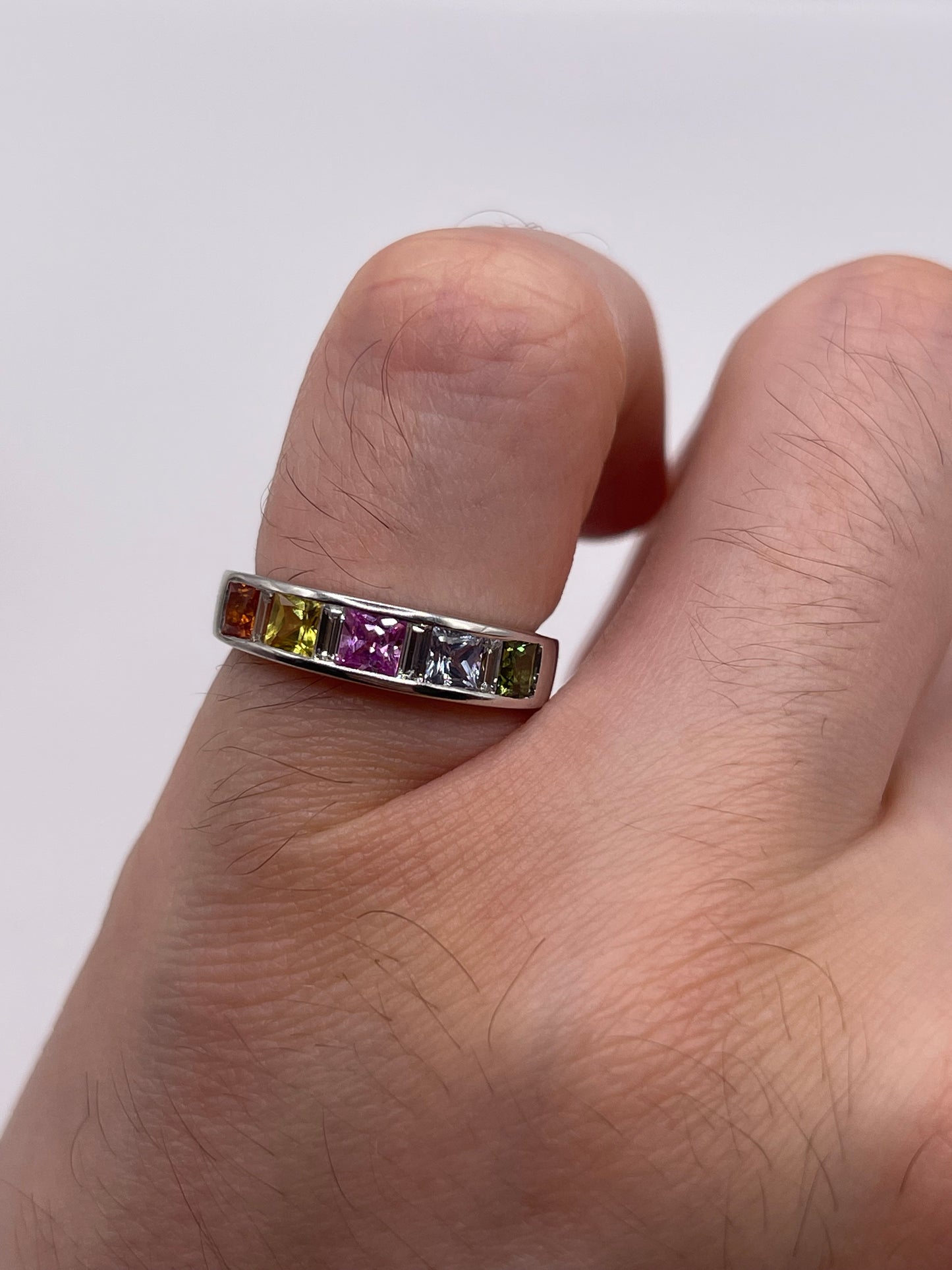 18ct white gold sapphire and diamond ring