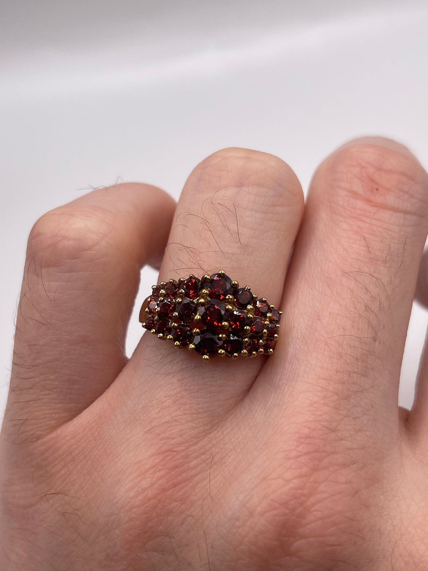 9ct gold garnet cluster ring