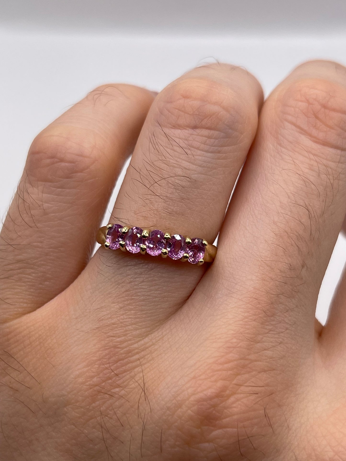 9ct gold pink sapphire ring