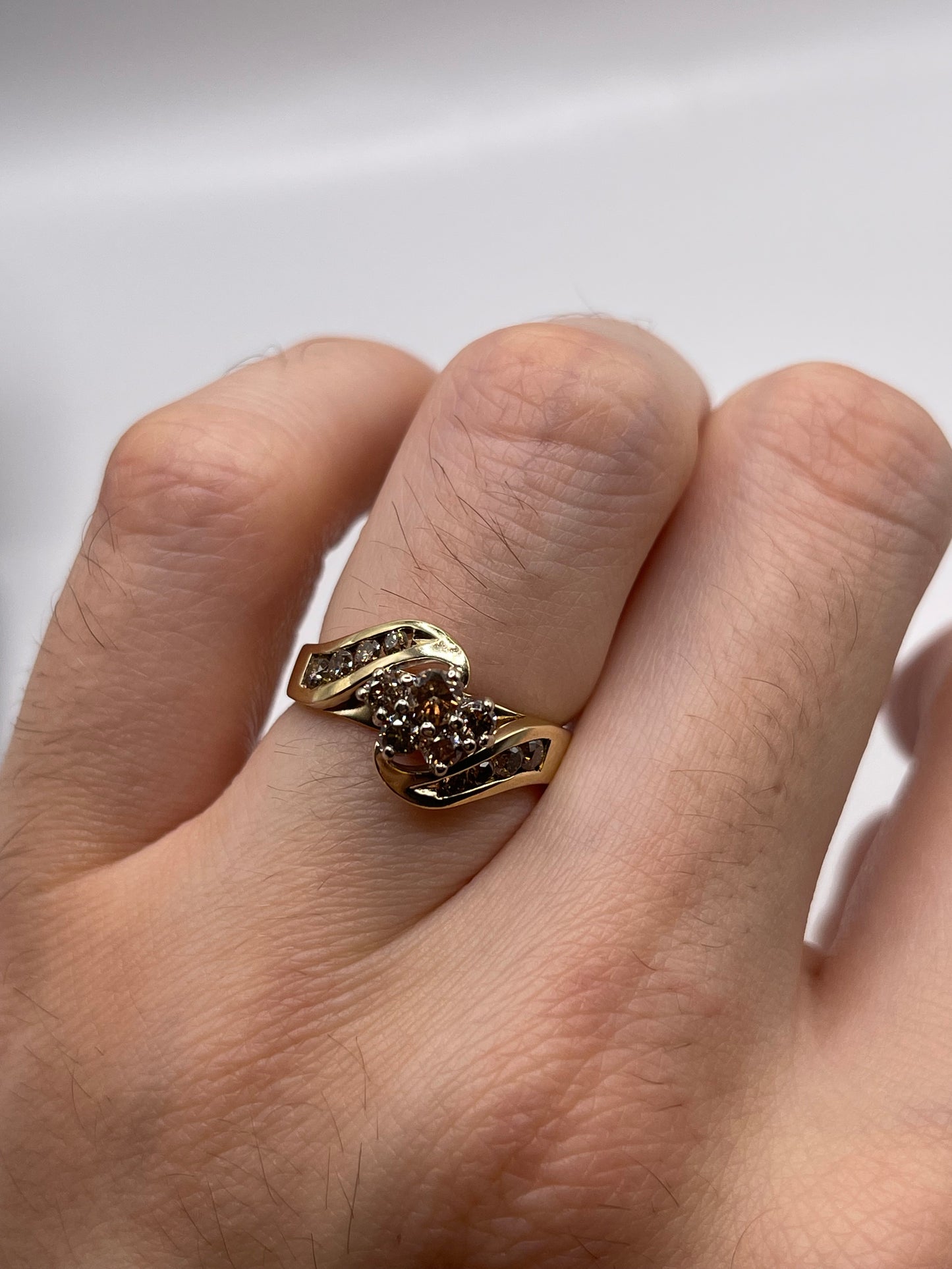 9ct gold cognac diamond cluster ring