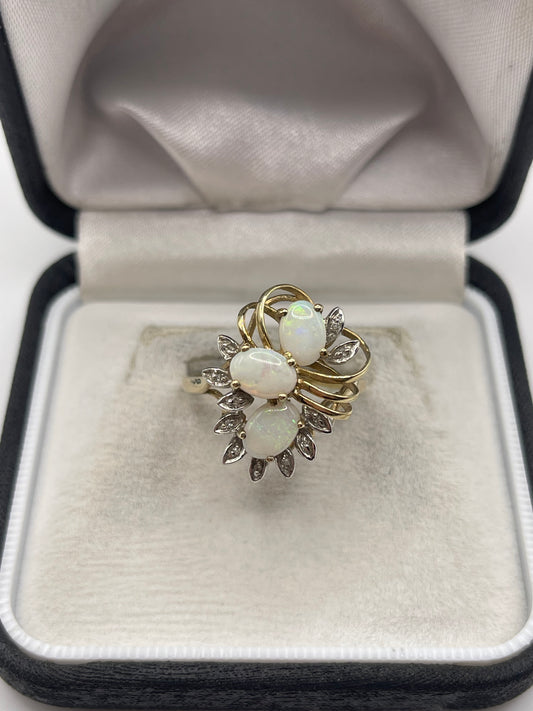 9ct gold opal and diamond ring