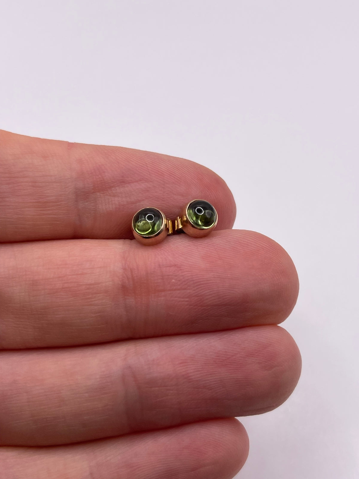 9ct gold cabochon peridot earrings