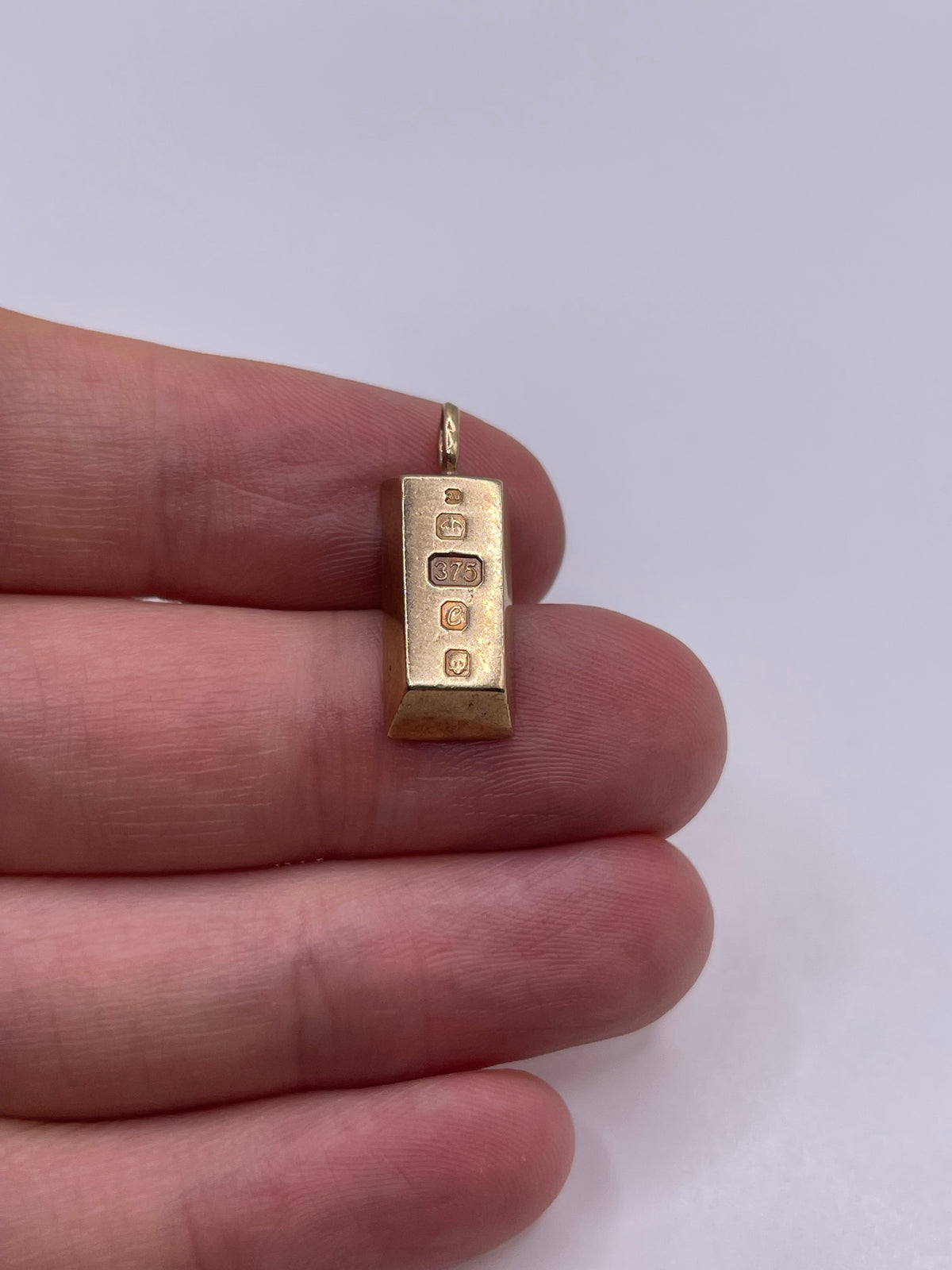 9ct gold ingot pendant