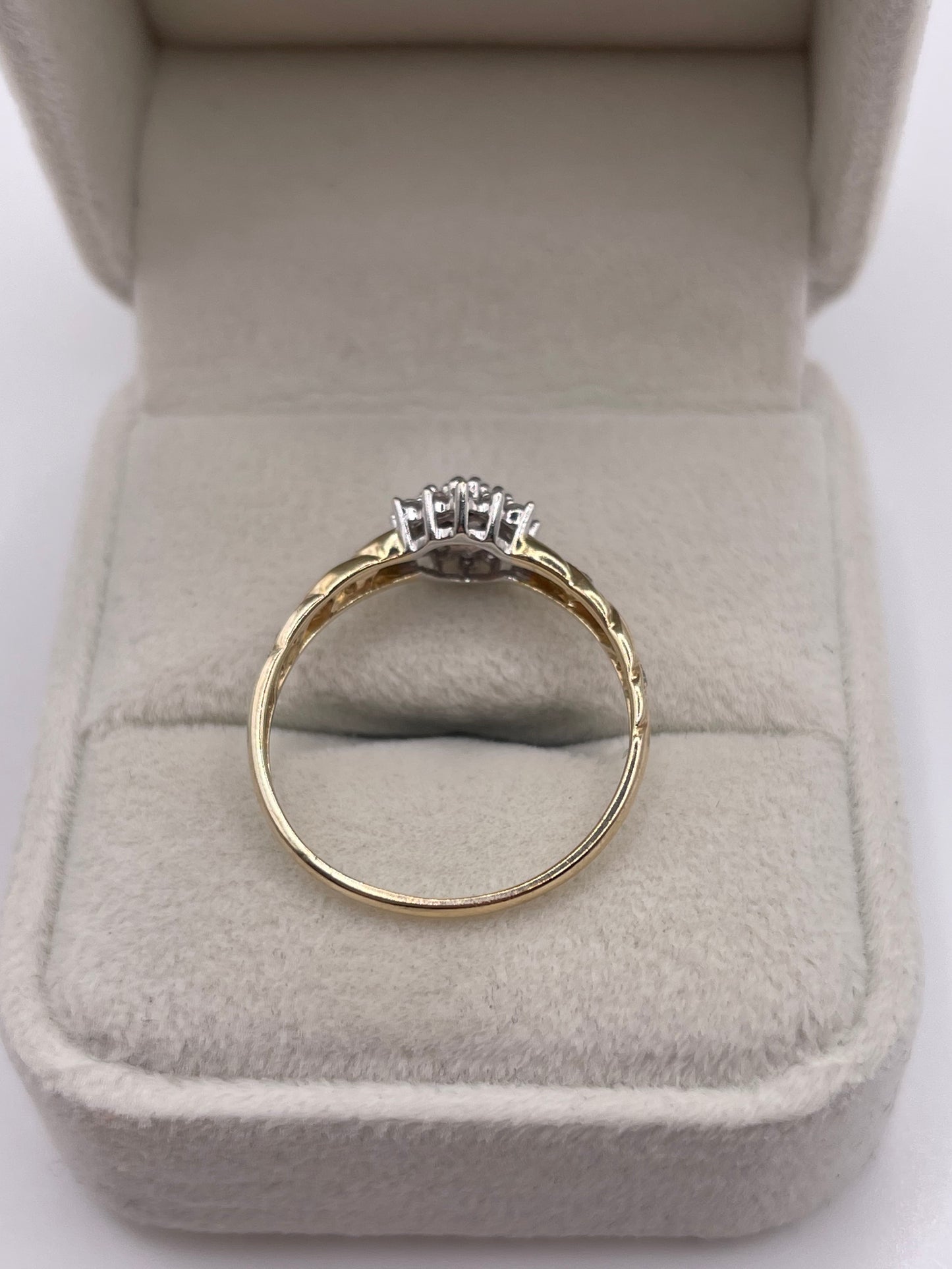 9ct gold diamond cluster ring
